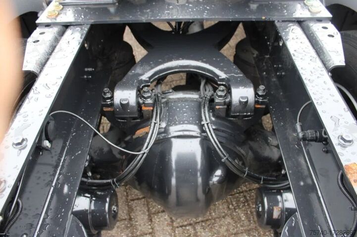 Standard-SZM MAN TGX 18.440 + EURO 6 + manual + VERY NICE