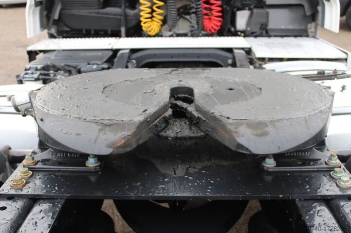 Standard-SZM MAN TGX 18.440 + EURO 6 + manual + VERY NICE