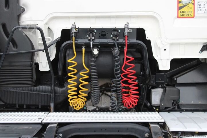 Standard-SZM MAN TGX 18.440 + EURO 6 + manual + VERY NICE