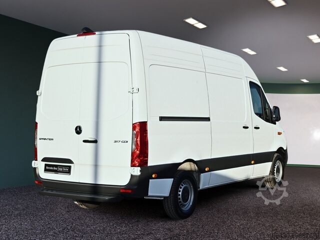 High top van Mercedes-Benz Sprinter 317 CDI Kasten PRO L2H2 Holz Navi Ka