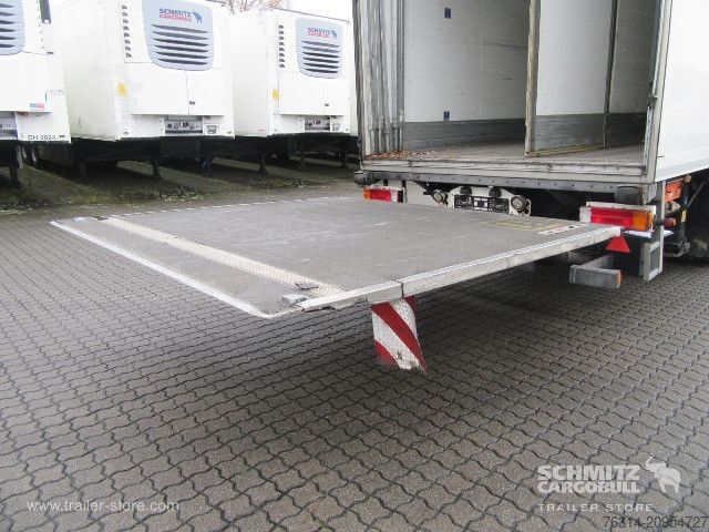 Reefer trailer Schmitz Cargobull Anhänger Tiefkühler Multitemp Trennwand Ladebordwa