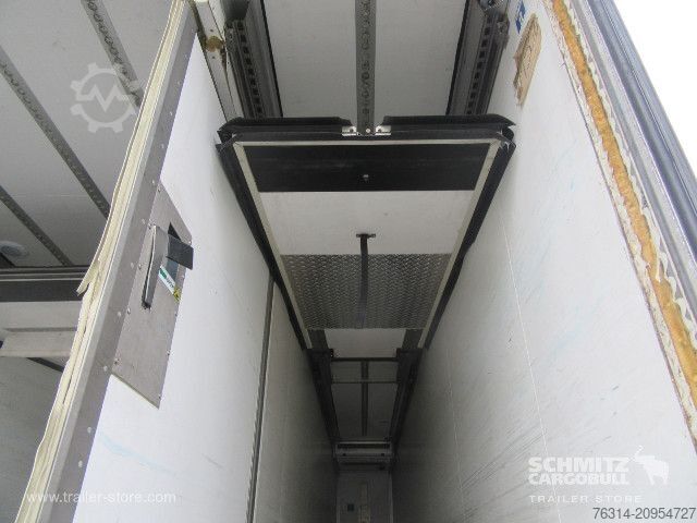 Reefer trailer Schmitz Cargobull Anhänger Tiefkühler Multitemp Trennwand Ladebordwa