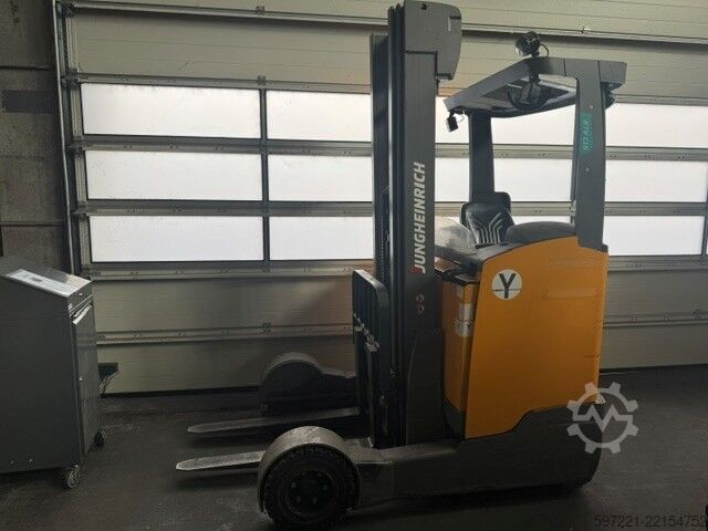 Schubmaststapler Jungheinrich ETV C16