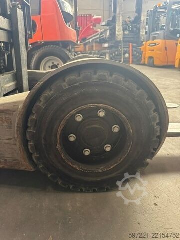 Schubmaststapler Jungheinrich ETV C16