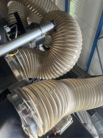 Numerisch gesteuertes Bearbeitungszentrum BIESSE Rover A 1643