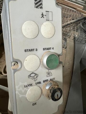 Numerisch gesteuertes Bearbeitungszentrum BIESSE Rover A 1643