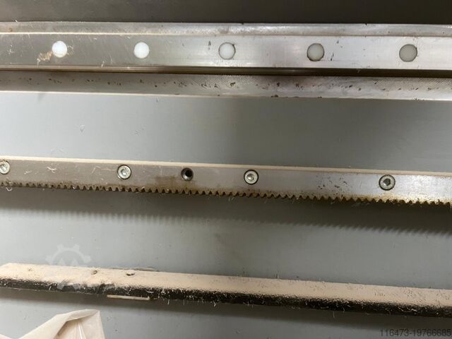 Numerisch gesteuertes Bearbeitungszentrum BIESSE Rover A 1643