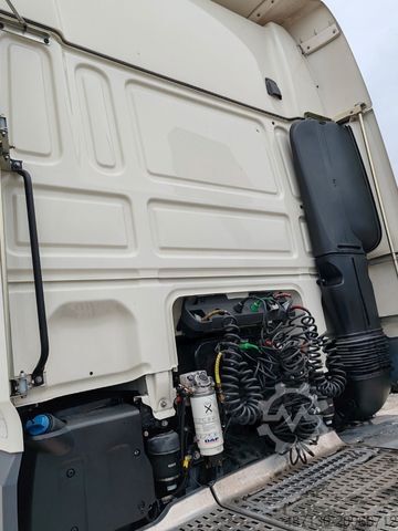 Standard tractor unit DAF XF 106.480 SSC