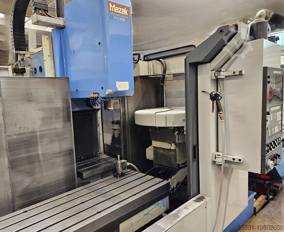 Yamazaki VTC 20 B vertikales CNC Zentrum Mazak VTC-20 B