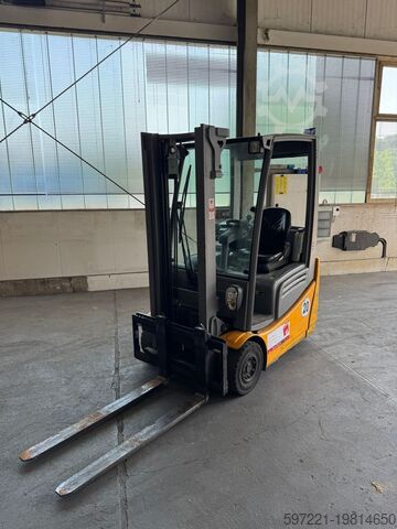 Electric - 3 wheels Jungheinrich EFG 215