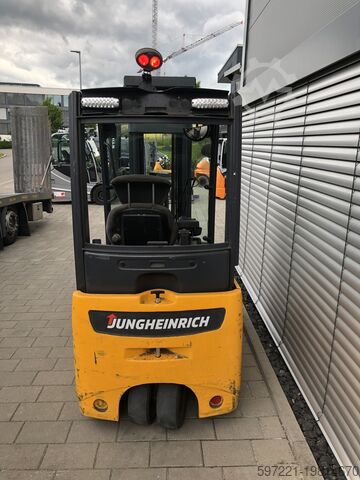 Elektrisch – 3 Räder Jungheinrich EFG 218K