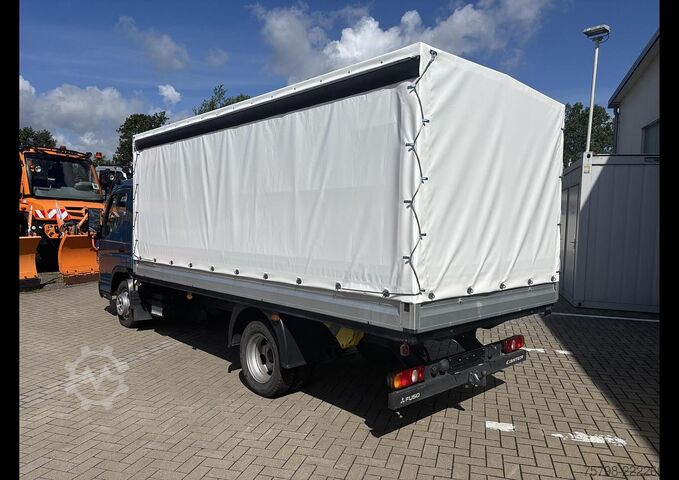 Loading platform FUSO 3C13