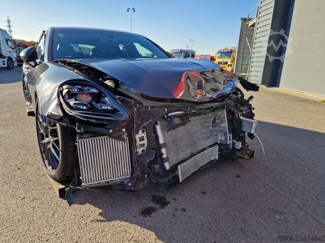 Weitere Nutzfahrzeuge Porsche Panamera