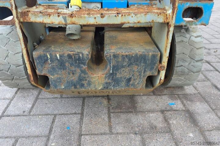 Scherenhebebühne Genie GS1932 Electric, Working Height 7.8 m, 227kg Capac