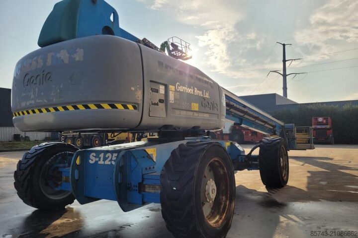 Teleskopbühne Genie S125 As-Is, Diesel, 4x4x4 Drive, 40.1m Working Hei