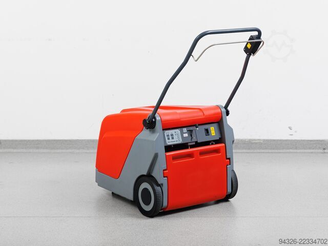 Hako Hamster 500 E NEW BATTERIES Hako Hamster 500 E - NEW BATTERIES - 2400m²/h