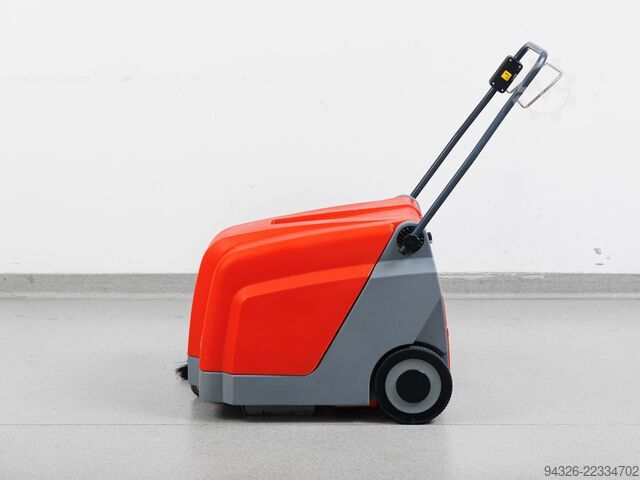 Hako Hamster 500 E NEW BATTERIES Hako Hamster 500 E - NEW BATTERIES - 2400m²/h