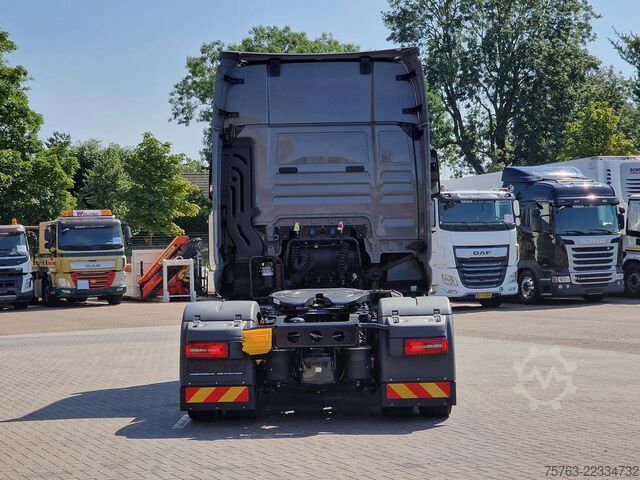 Standard-SZM MAN TGX 18.520 GX - D30 - Retarder - Full air - Nig...