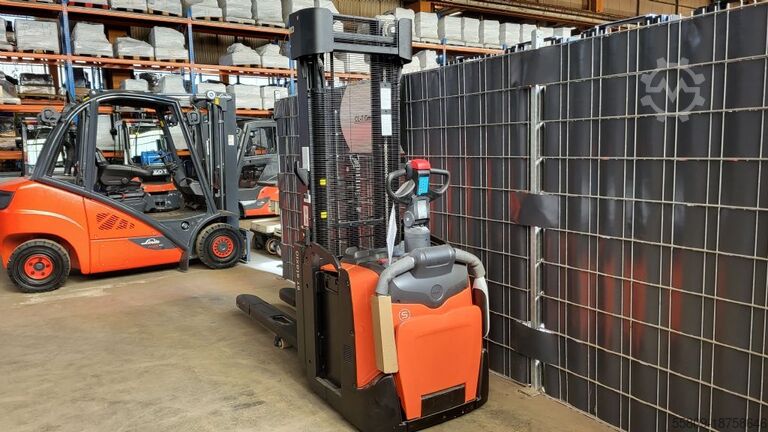 Hochhubwagen Toyota SPE160L // 1,6m Gabeln // NEU // mehrere GerÀte ve