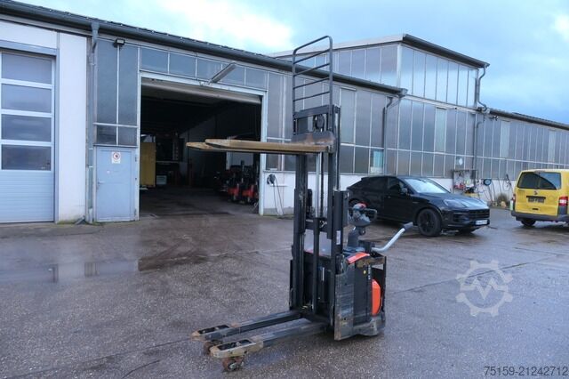 Hochhubwagen bt SWE 200D Batterie 36/2022