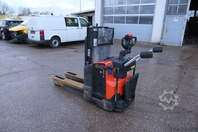 Hochhubwagen bt SWE 200D Batterie 36/2022