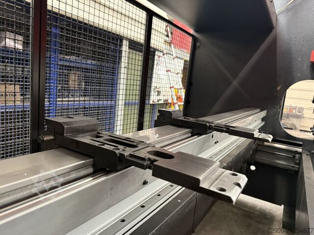 Durchlaufpresse AMADA PROMECAM HFT 130-4