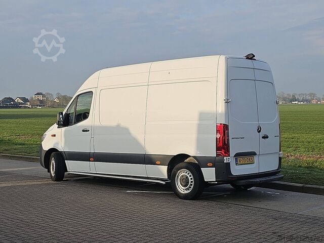 High-roof van MERCEDES-BENZ SPRINTER 314 L2H2 Mbux Euro6 AC!