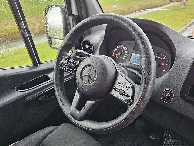 High-roof van MERCEDES-BENZ SPRINTER 314 L2H2 Mbux Euro6 AC!
