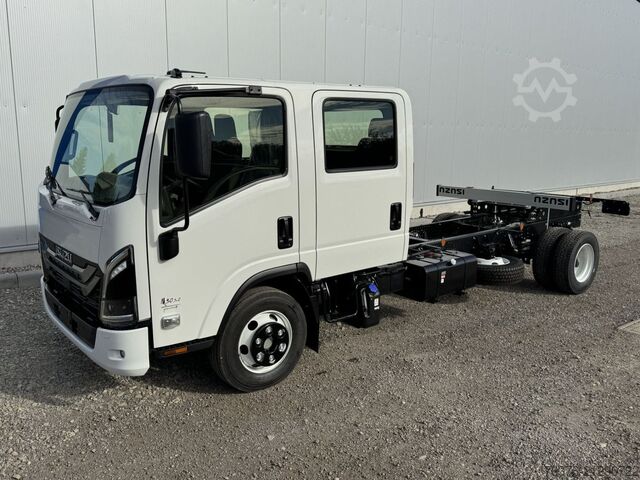 Other ISUZU M30 M DOKA 7-Sitzer  5.2 l 190 PS Radst. 4.475