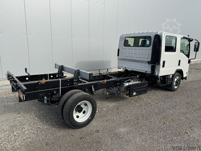 Other ISUZU M30 M DOKA 7-Sitzer  5.2 l 190 PS Radst. 4.475