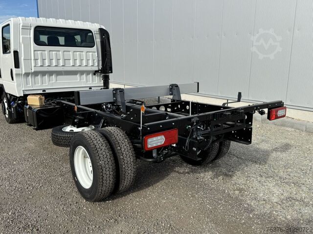 Other ISUZU M30 M DOKA 7-Sitzer  5.2 l 190 PS Radst. 4.475