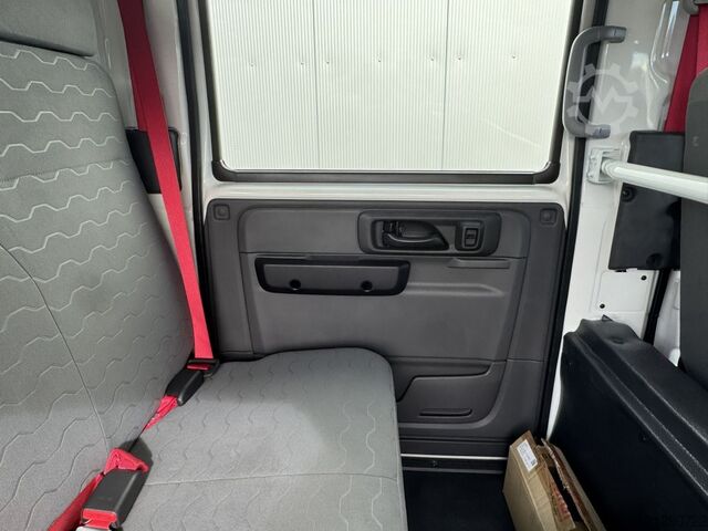 Other ISUZU M30 M DOKA 7-Sitzer  5.2 l 190 PS Radst. 4.475