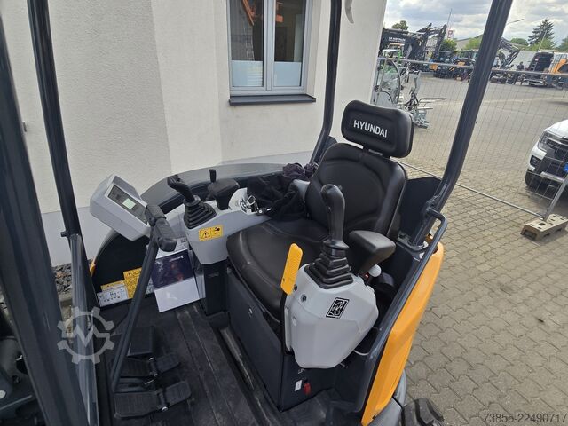 Mini Excavator  < 7t Hyundai HX25AZ