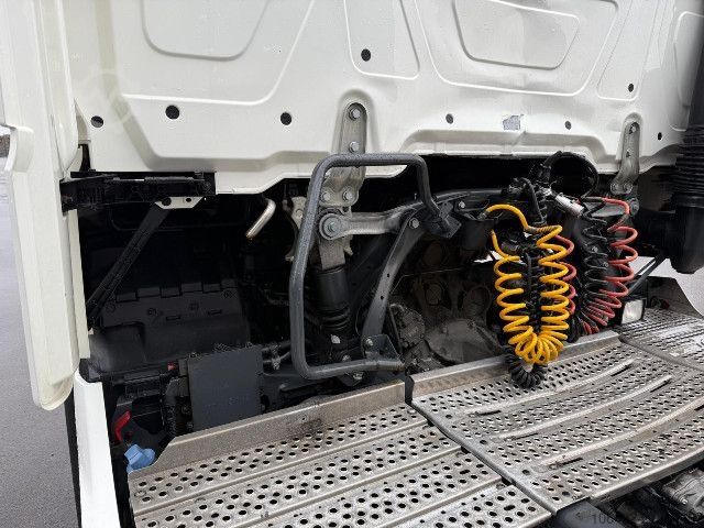 Standard SZM Mercedes-Benz Actros 18.45 BIG SPACE