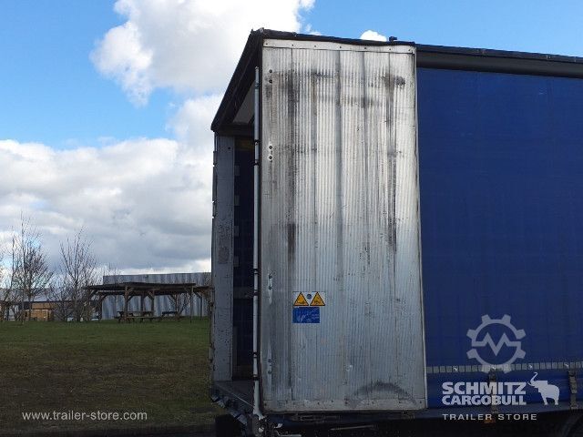 Auflieger mit Pritsche & Plane Schmitz Cargobull Semitrailer Curtainsider Standard