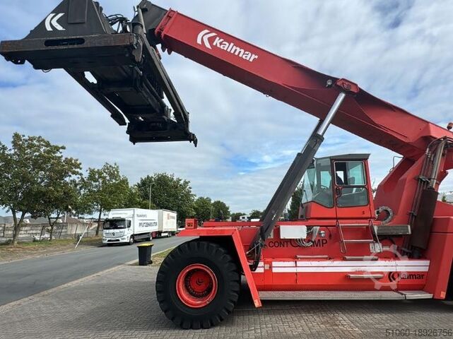 Full-container reach stacker Kalmar DRD450-60C5