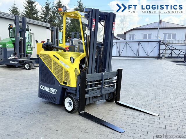 Vierwegestapler Combilift CB2500 GAS TRIPLEX 4900 FORK POSITIONER