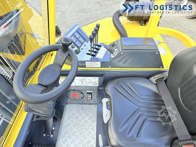 Vierwegestapler Combilift CB2500 GAS TRIPLEX 4900 FORK POSITIONER