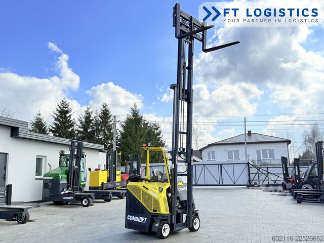 Vierwegestapler Combilift CB2500 GAS TRIPLEX 4900 FORK POSITIONER