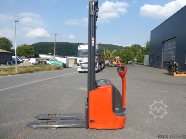 Hochhubwagen Linde L12