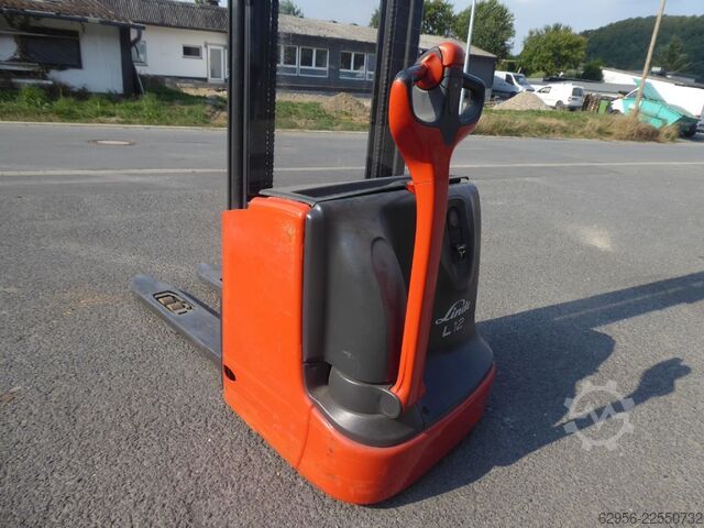 Hochhubwagen Linde L12