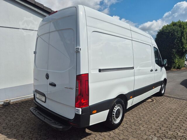 Kastenwagen hoch MERCEDES-BENZ Sprinter Kasten 314 CDI*Regale *