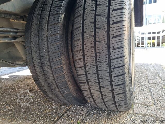 Flatbed double cab Mercedes-Benz Sprinter 516 CDI DC Open laadbak N1 3.5T Trekha...