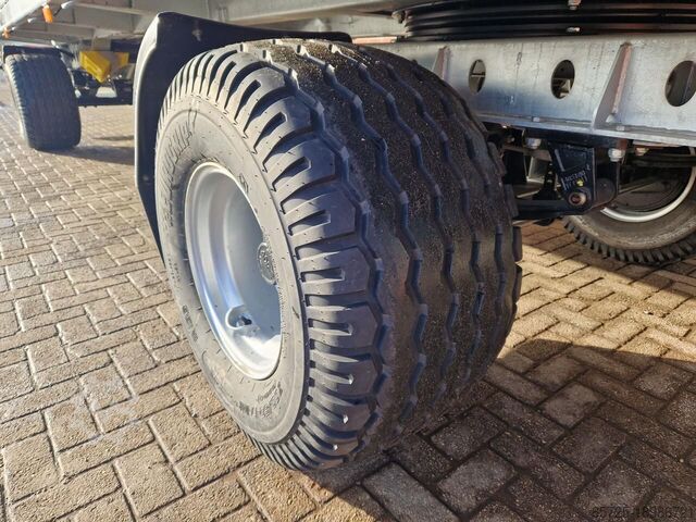 Bale trailer CynkoMet Balenwagen