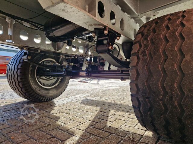 Bale trailer CynkoMet Balenwagen