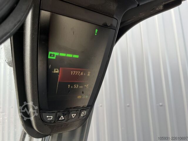 Electric 3-wheel forklift Linde E16-02