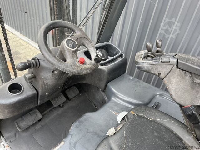 Electric 4-wheel forklift Linde E20PL-02