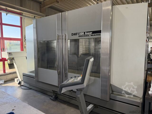 Vertical machining center Deckel Maho DMF 220