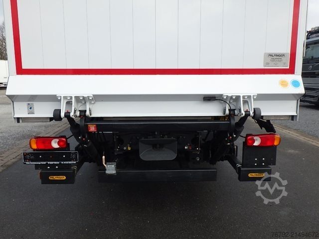 Box truck IVECO ML 140 E 28 P L-Fhs./Koffer 7,25m/LBW/AHK/40tkm