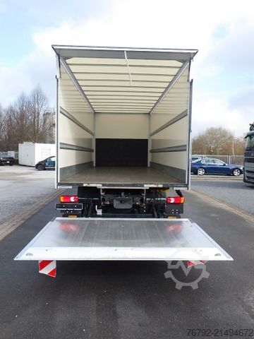 Box truck IVECO ML 140 E 28 P L-Fhs./Koffer 7,25m/LBW/AHK/40tkm